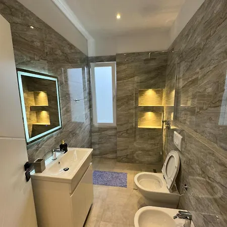 Apartment D&e Cozy Tirana